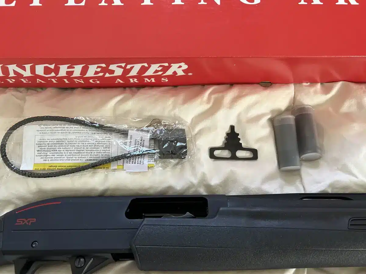 Winchester sxp black shadow