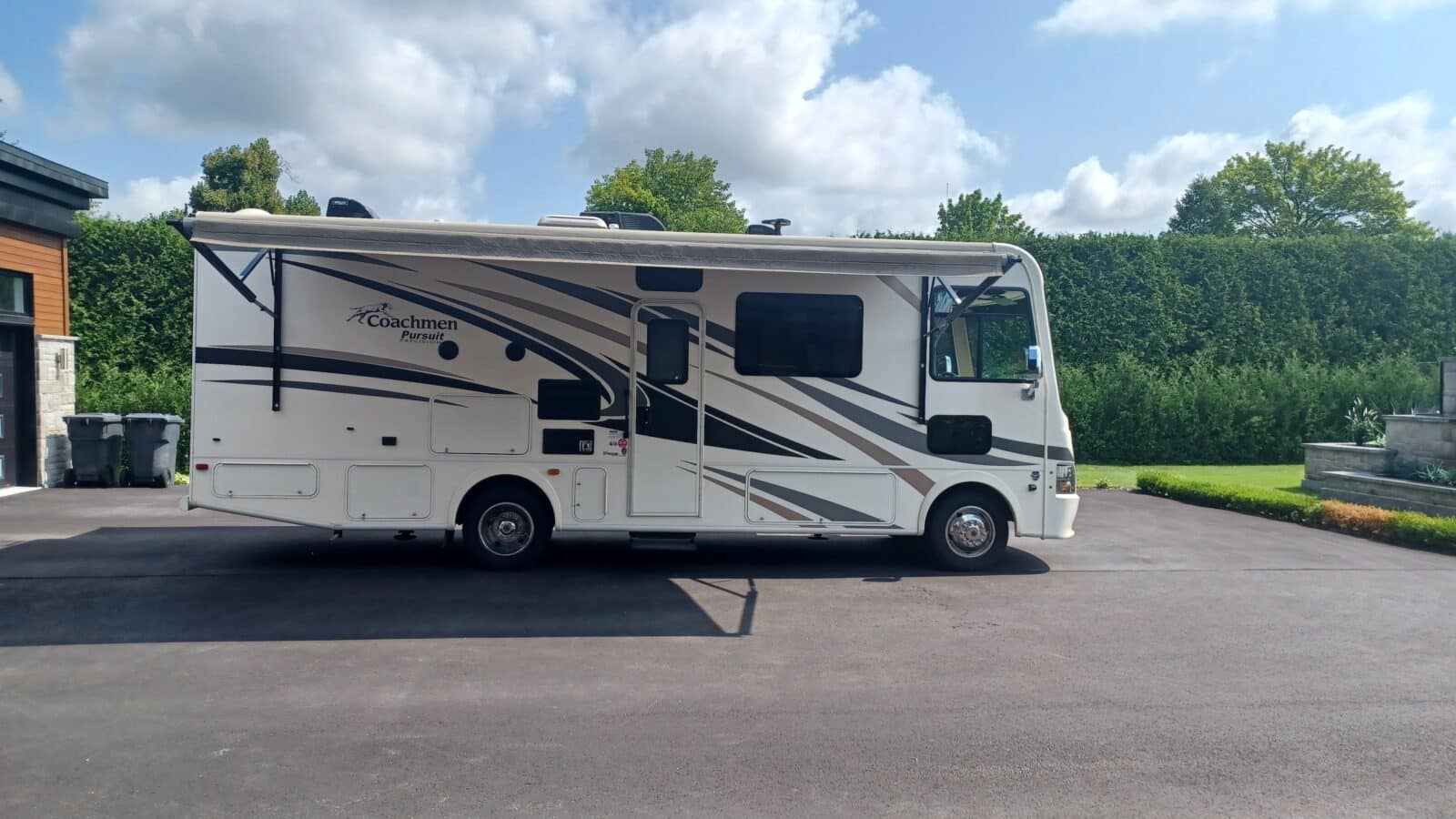 Vr 2018 coachmen pursuit 27xps