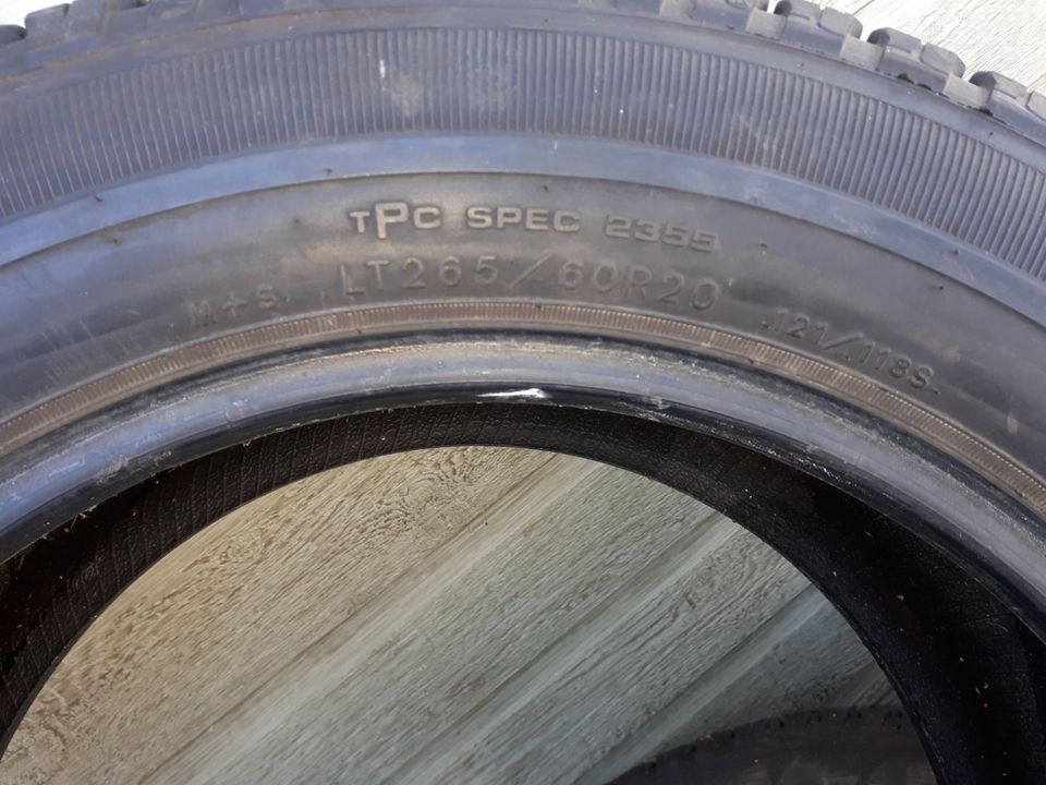 4 pneus LT 265/60r-20 M-S Goodyear Wrangler SR-A, load Range E.