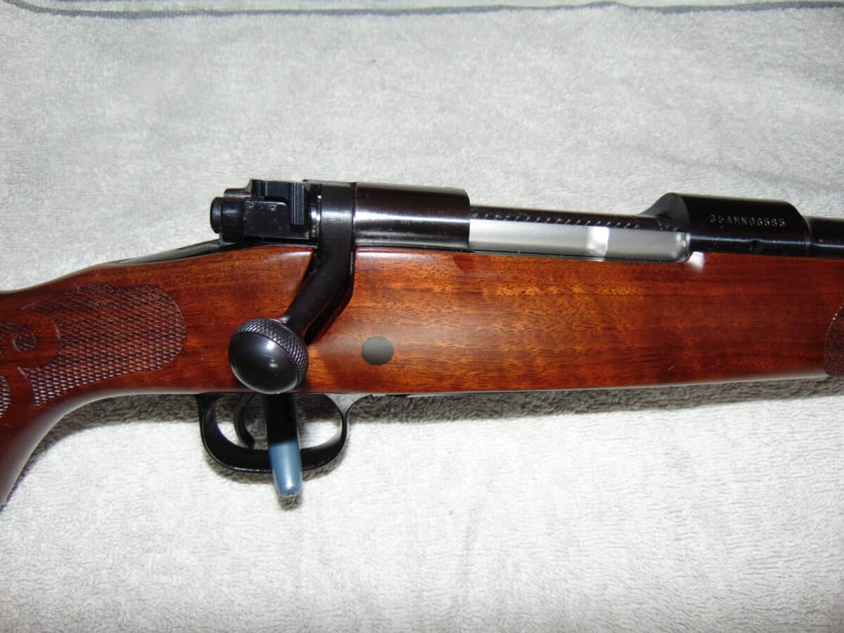 Winchester Model 70 Featherweight cal. 243