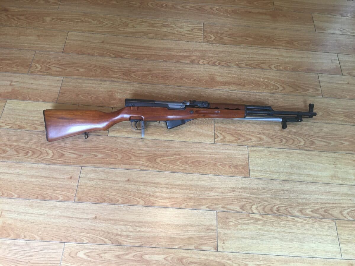 SKS, (7.62×39 mm). Munitions, Bandoulière, etc. Impeccable!