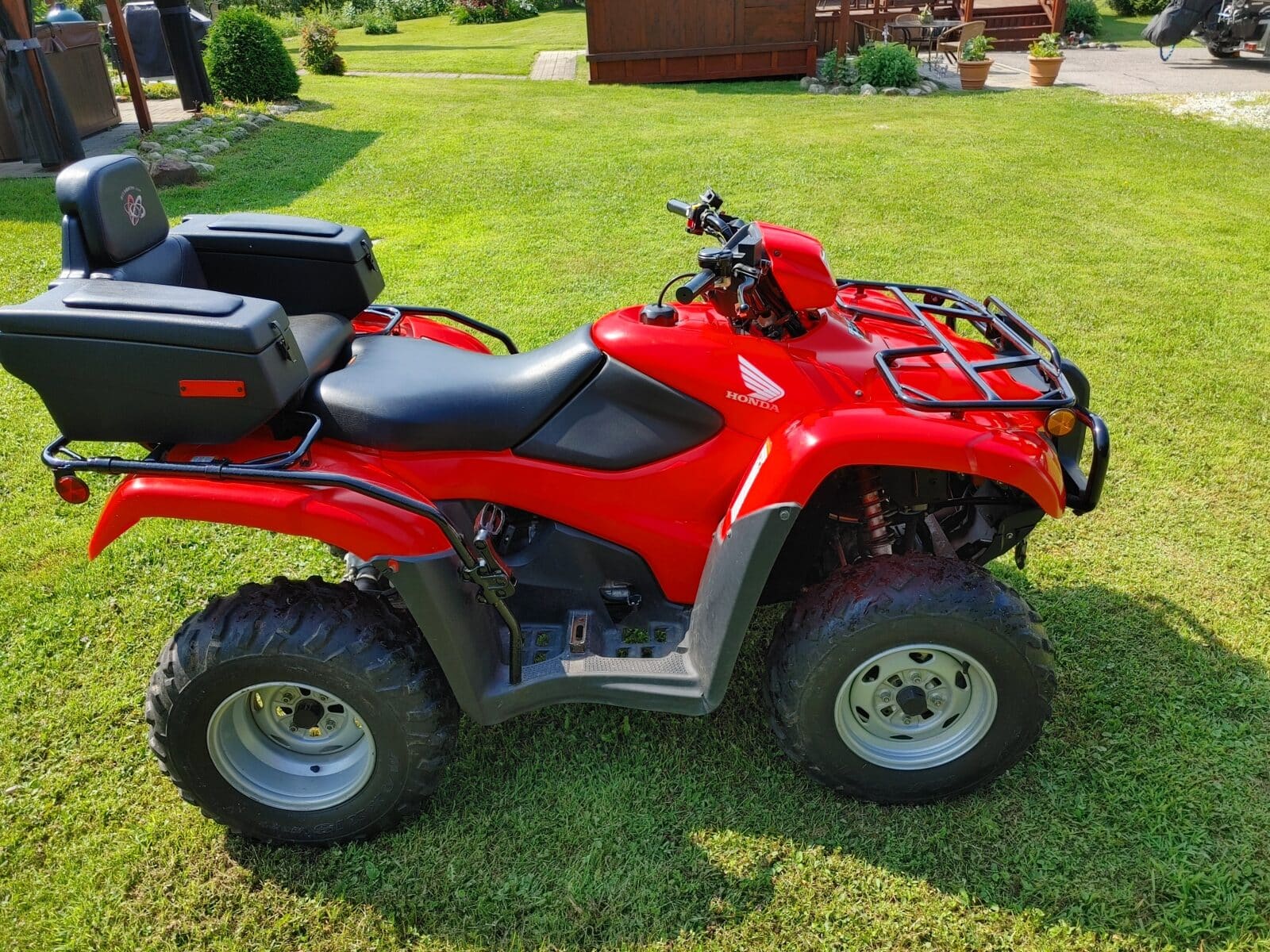 VTT Honda Foreman 2013 avec chenilles et pelle à neige