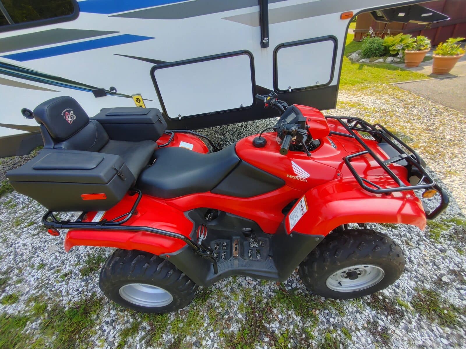 VTT Honda Foreman 2013 avec chenilles et pelle à neige