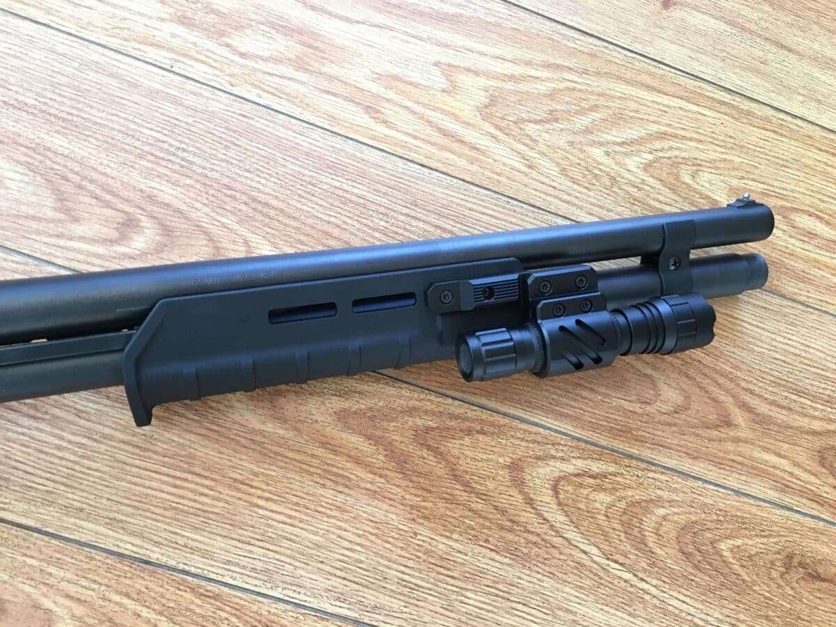 Fusil Remington 870 Magpul, (7 coups). Neuf.